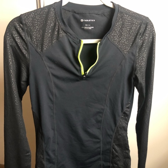 Fabletics long sleeve pullover - Picture 2 of 6